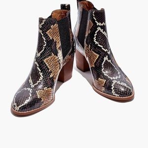 Madewell Reagan snakeskin printed leather heeled Chelsea boots size 7